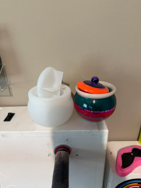 Bowl with Lid